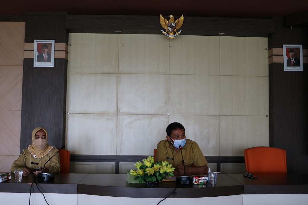 Giat Rapat Staf