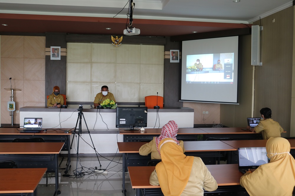 Rapat Staf