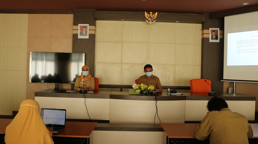 Rapat Staf